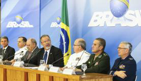 O ministro da Defesa,Raul Jungmann , fala à imprensa após reunião com o presidente Michel Temer, no Palácio do Planalto Antonio Cruz/ Agência Brasil