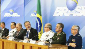 Militares devem ser diferenciados na reforma da Previdência O ministro da Defesa,Raul Jungmann , fala à imprensa após reunião com o presidente Michel Temer, no Palácio do Planalto Antonio Cruz/ Agência Brasil