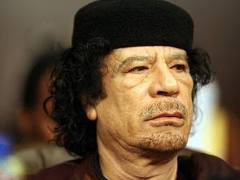 Rebeldes impõem derrotas a Khadafi e se encaminham para Trípoli