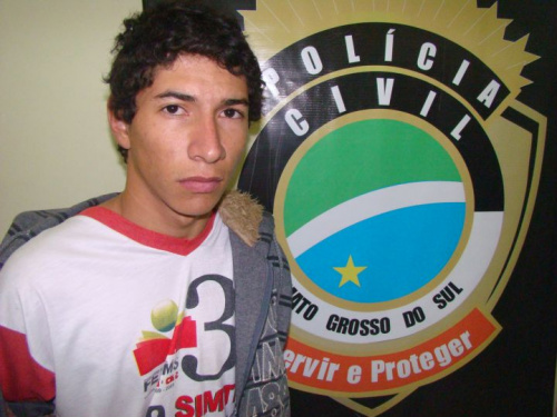 Michel Jhonatan Santos Assunção, de 18 anos foi preso em uma casa na região de Paranhos. Foto: Vilson Nascimento