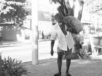 Velho do Saco vira Papai Noel no Natal paraguaio