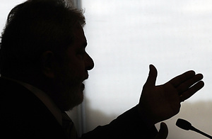 Lula diz que Dilma será sua candidata à Presidência em 2014 Lula diz que Dilma será sua candidata à Presidência em 2014