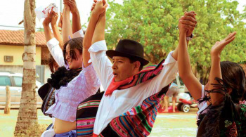 Cultura e Fronteira - Identidade Histórica Cultura e Fronteira - Identidade Histórica