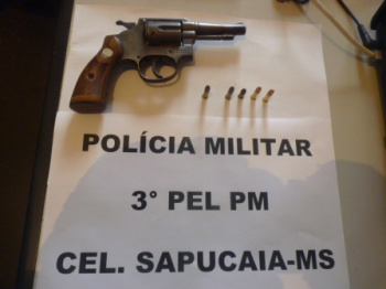 PM de Coronel Sapucaia prende homens por porte ilegal de arma