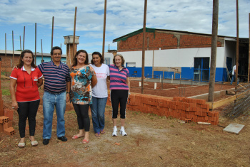 Sede do Simted de Amambai é ampliada Os membros da diretoria, Olga, Joeli, Elza, Marly e Cassia, durante vistoria na obra. (Foto: Moreira Produções)