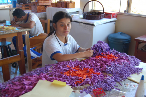 Escola Especial Renascer promove feira de artesanato em Amambai Foto: Moreira Produções.