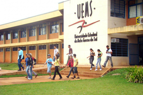 Universidade Estadual de MS tem 22 cursos recomendados pelo Guia do Estudante