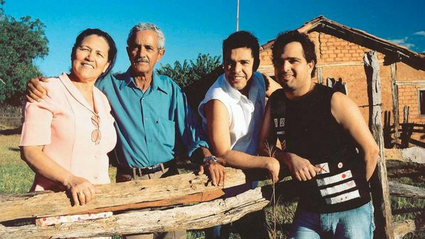 Francisco, pai de Zezé di Camargo e Luciano sempre foi incentivador da carreira musical dos filhos / Foto: Divulgação