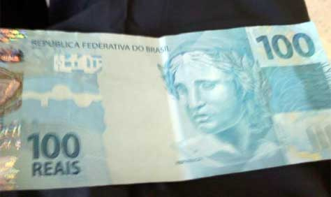 Nova cédula de R$ 100 é a mais falsificada Nova cédula de R$ 100 é a mais falsificada