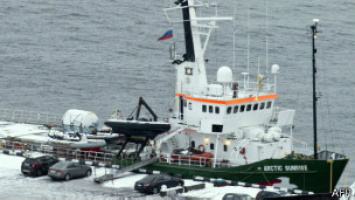Navio Arctic Sunrise segue apreendido pelas autoridades russas