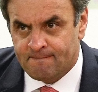Aécio deve ir ao debate com "faca nos dentes" Aécio deve ir ao debate com "faca nos dentes"