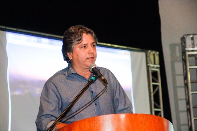 Maioria dos prefeitos faz malabarismo para pagar o décimo terceiro salário Presidente Pedro Caravina