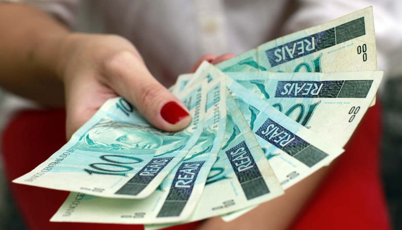 Você pode ter direito ao bônus do FGTS: calcule quanto será sua grana extra