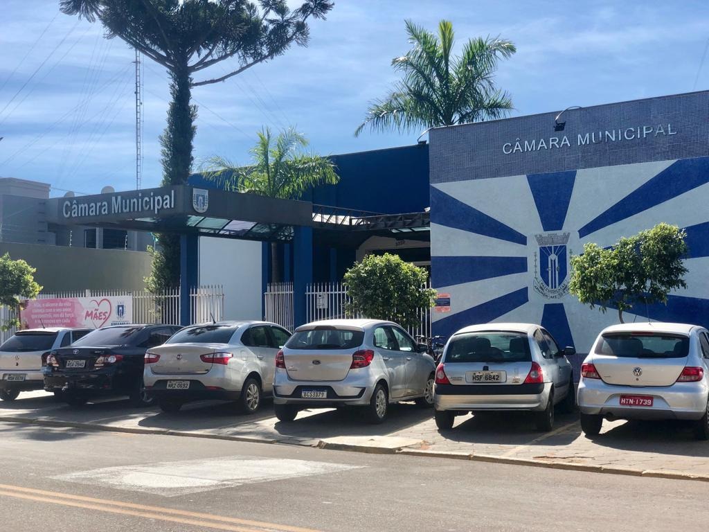 Sessão da Câmara de Amambai é transferida para hoje (13) Fachada da Câmara Municipal de Amambai / Foto: Moreira Produções