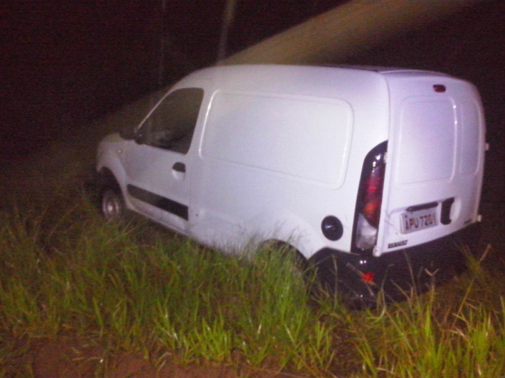 Carro foi encontrado na altura do km 5 da MS 289 / Foto: Assessoria