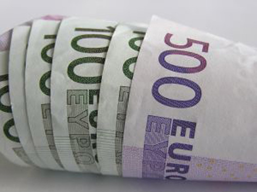 EUA pede para europeus tomarem medidas decisivas que impeçam fim da zona do euro