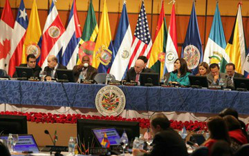 Países da América Latina dizem que não participam de cúpula sem Cuba Cuba foi expulsa da OEA em 1962, e o retorno foi aprovado em 2009