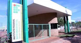 IFMS abre dez vagas para professor substituto