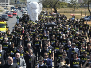 Servidores da Polícia Federal marcham em Brasília