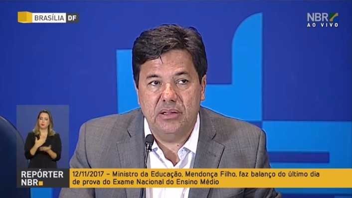 Ministro da Educação participou de coletiva de imprensa neste domingo (12), quando foi dado balanço da aplicação 