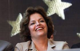 Dilma toma posse como primeira presidenta do Brasil