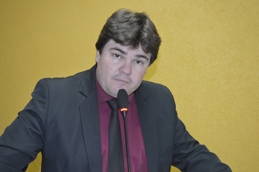 Vereador Maikell requer asfalto para as vilas Cassiano Marcelo e Previsul Vereador de Amambai, Maikell Ruiz (PP) / Foto: Moreira Produções