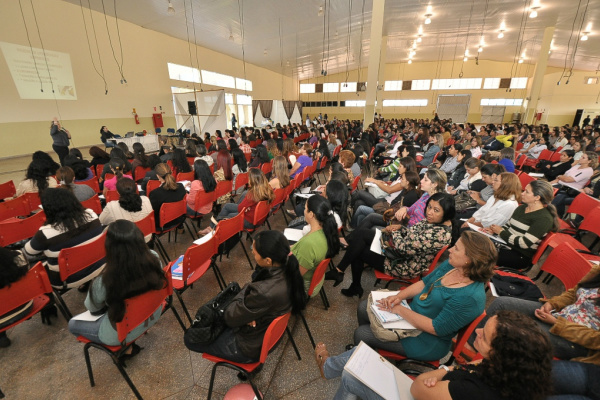Oficinas pedagógicas reúnem três mil profissionais da Educação Oficinas pedagógicas reúnem três mil profissionais da Educação