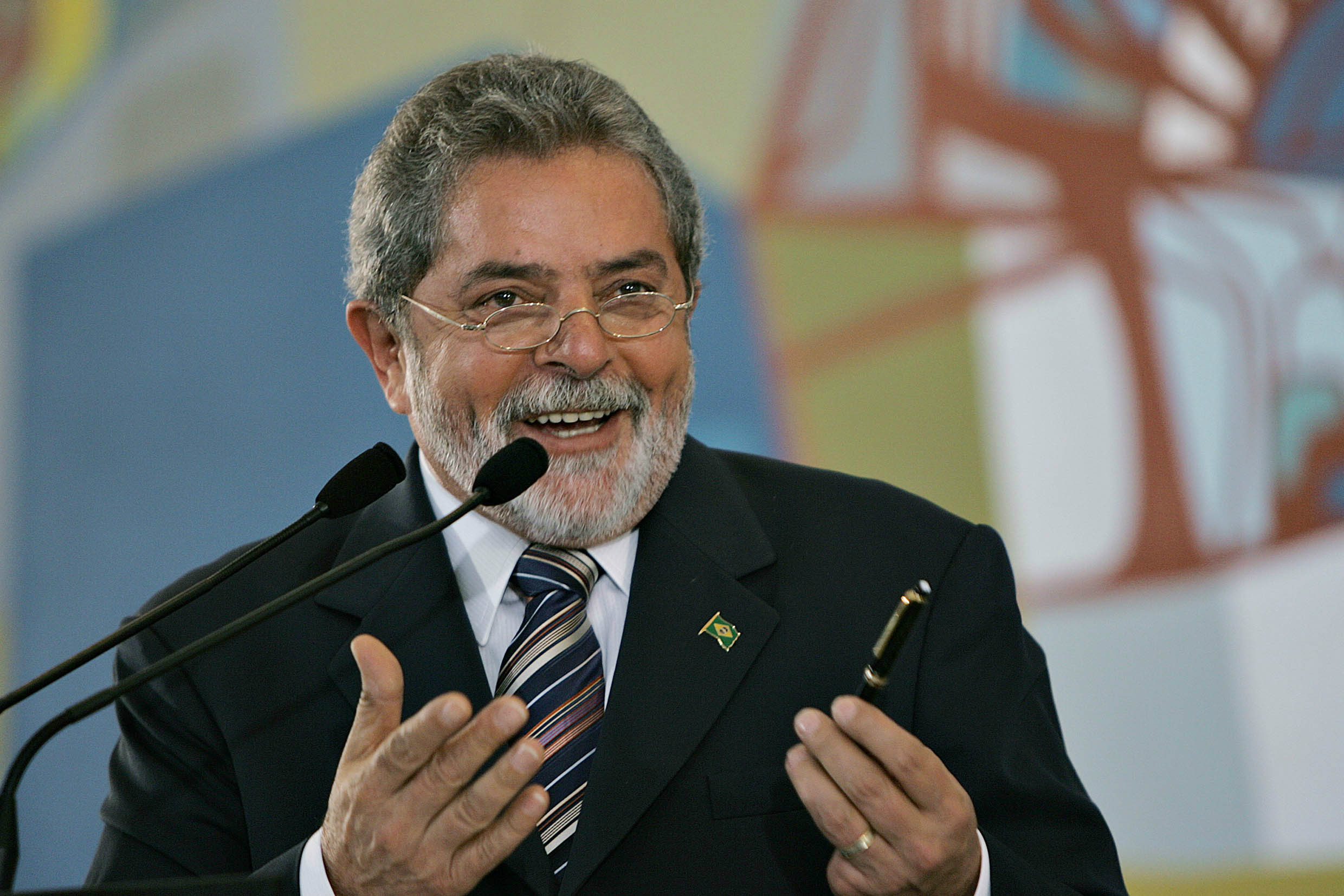 Lula: “a economia a gente resolve amanhã, mas evitar o golpe é hoje” Lula: “a economia a gente resolve amanhã, mas evitar o golpe é hoje”