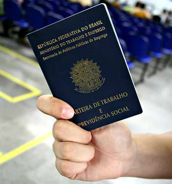 Desemprego sobe para 9,5%, maior taxa desde 2012 Desemprego sobe para 9,5%, maior taxa desde 2012