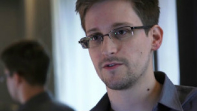 Dez assuntos que puseram o Brasil nas manchetes internacionais em 2013 Snowden revelou ao mundo esquema de espionagem de cidadãos comuns e chefes de Estado