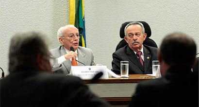 Ex-ministros do Meio Ambiente discutem novo Código Florestal