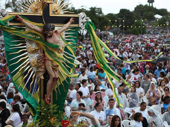 Brasil pode deixar de ser o país mais católico do mundo em 20 anos, aponta pesqu