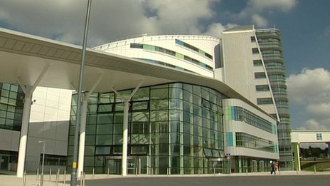 A administração do hospital Queen Elizabeth está investigando a alegação