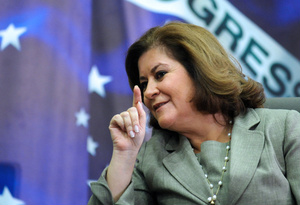 Benefício do Bolsa Família será reajustado este semestre, diz Miriam Belchior