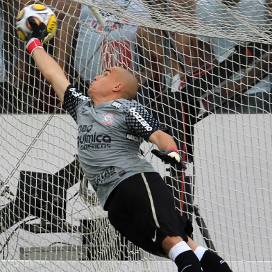  REUTERS/Paulo Whitaker