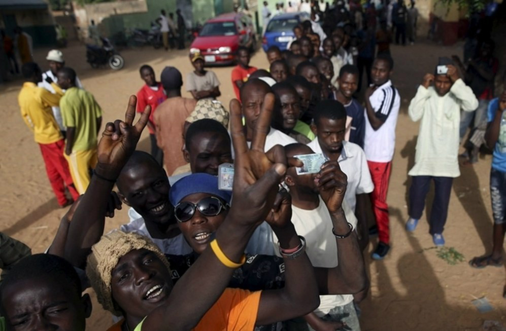 Problemas com biometria suspendem eleições em localidades na Nigéria