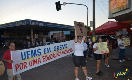 Greve compromete aulas e atrasará colação de grau na UFMS