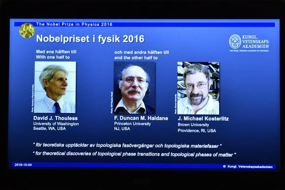 Trio que pesquisa faces da matéria leva Nobel de Física ANDERS WIKLUND/Agência Lusa