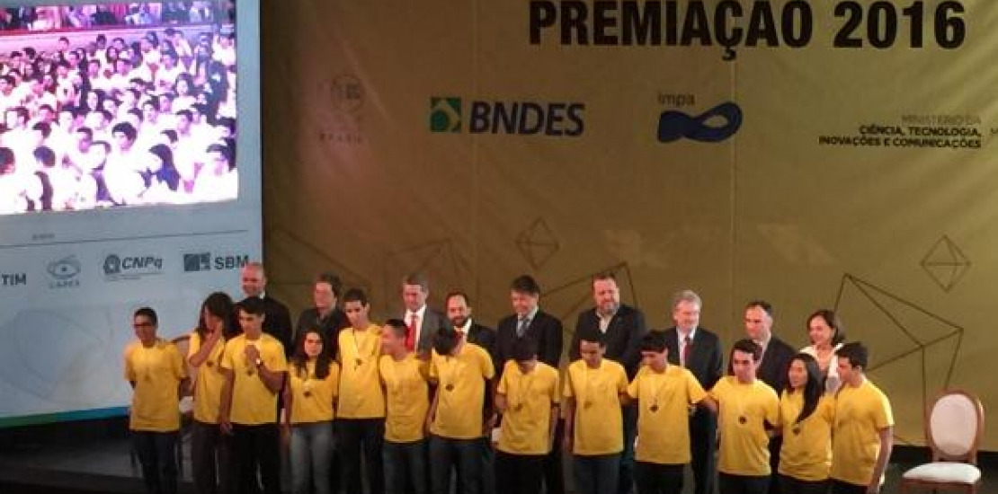 A cerimônia de entrega de medalhas da 12ª Olimpíada Brasileira de Matemática das Escolas Públicas (OBMEP) foi marcada por uma manifestação de estudantes 