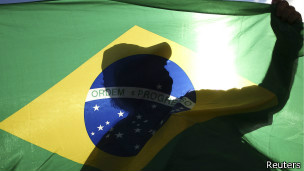 Analista diz acreditar em um novo protagonismo surgindo dos protestos brasileiros