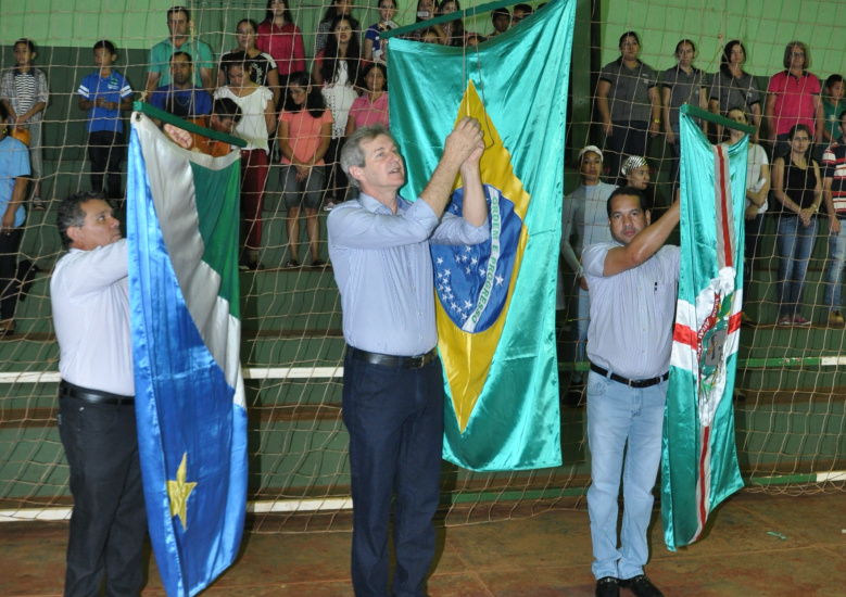 Ato cívico marca comemoração da Independência em Aral Moreira