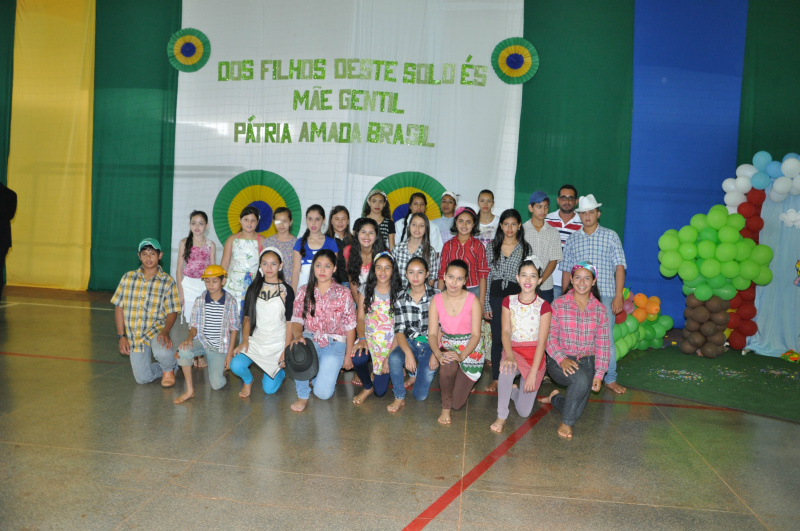 Ato cívico marca comemoração da Independência em Aral Moreira