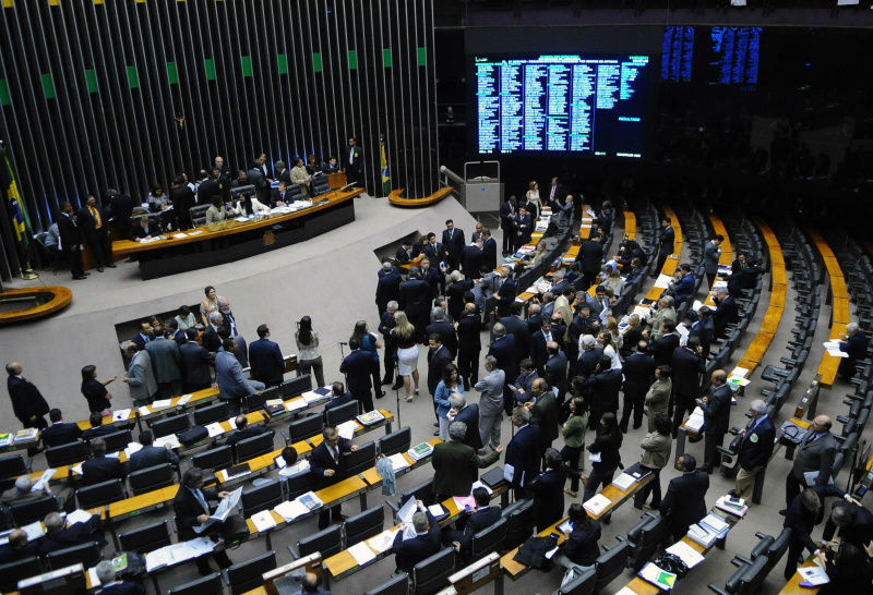 Depois de acordo, oposição encerra obstrução e Câmara aprova MP 533 Depois de acordo, oposição encerra obstrução e Câmara aprova MP 533