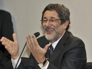 Gabrielli culpa fiscalização mais rigorosa pela queda da produção da Petrobras Gabrielli culpa fiscalização mais rigorosa pela queda da produção da Petrobras
