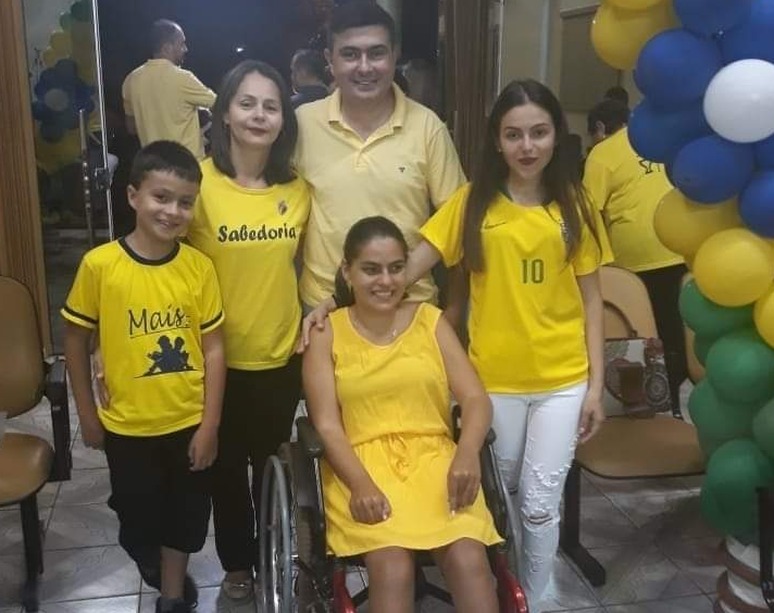 Paralisia Cerebral: ao nascer, Laiza trouxe amor e união para a família Família tornou-se ainda mais unida com a chegada de Laiza / Foto: Arquivo Pessoal