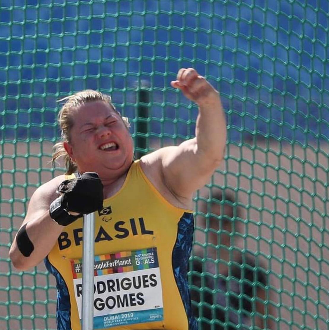 Recordista, Beth Gomes supera ausência no Rio por sonho em Tóquio Foto:Divulgação