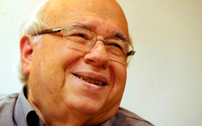 Escritor Luis Fernando Verissimo é internado com infecção respiratória