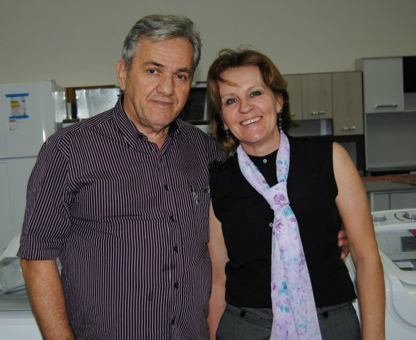 Lojas Veneza: empresa comemora 30 anos em Amambai O casal proprietário da Lojas Veneza, Jandir e Lourdes Guerra / Foto: Moreira Produções