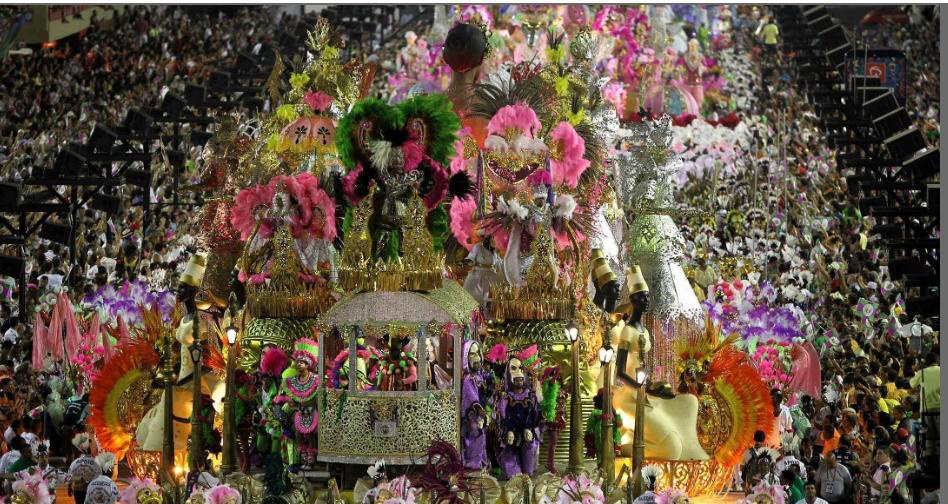 Mangueira emociona com "paradona" e enredo dedicado ao Carnaval carioca