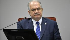 Fachin libera denúncia contra Renan Calheiros para julgamento O ministro do STF Luiz Edson Fachin é o relator da denúncia contra Renan Calheiros (PMDB-AL) Arquivo/José Cruz/Agência Brasil